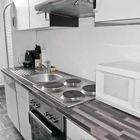 Royal Resort Apartments Westbahnhof Viena Habitación foto