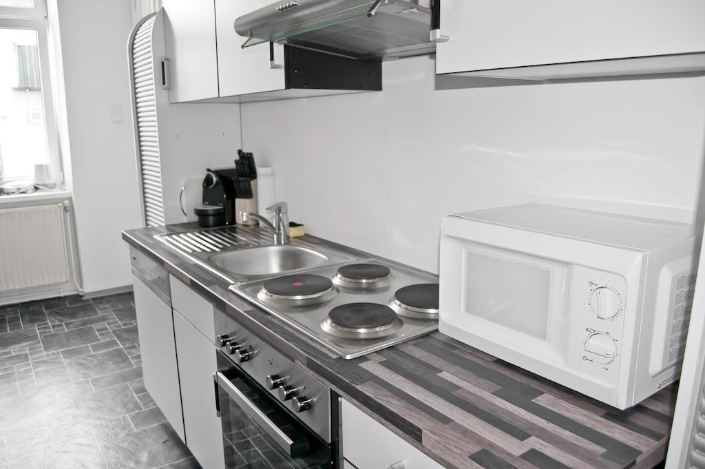 Royal Resort Apartments Westbahnhof Viena Habitación foto